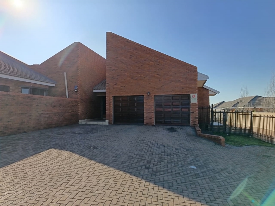 3 Bedroom Property for Sale in Hillside Free State